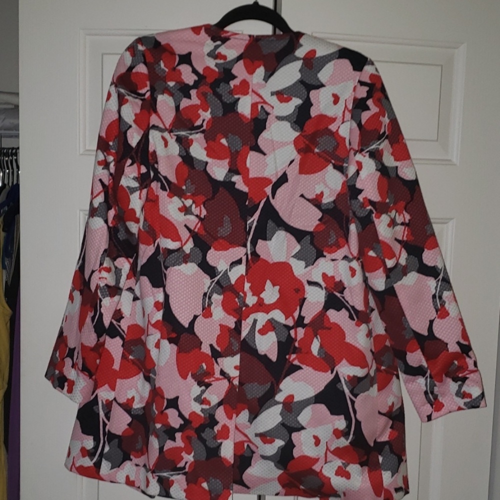 Coat - Picture 2 of 4